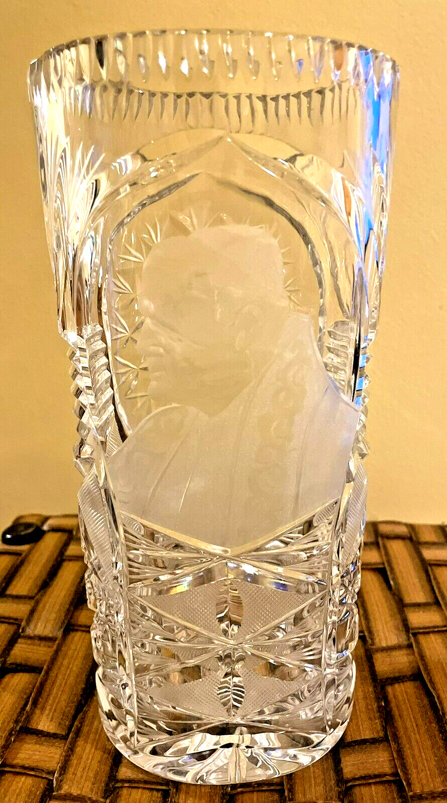 VTG Etched Heavy Crystal Vase Pope John Paul II Catholic Gift Christian READ