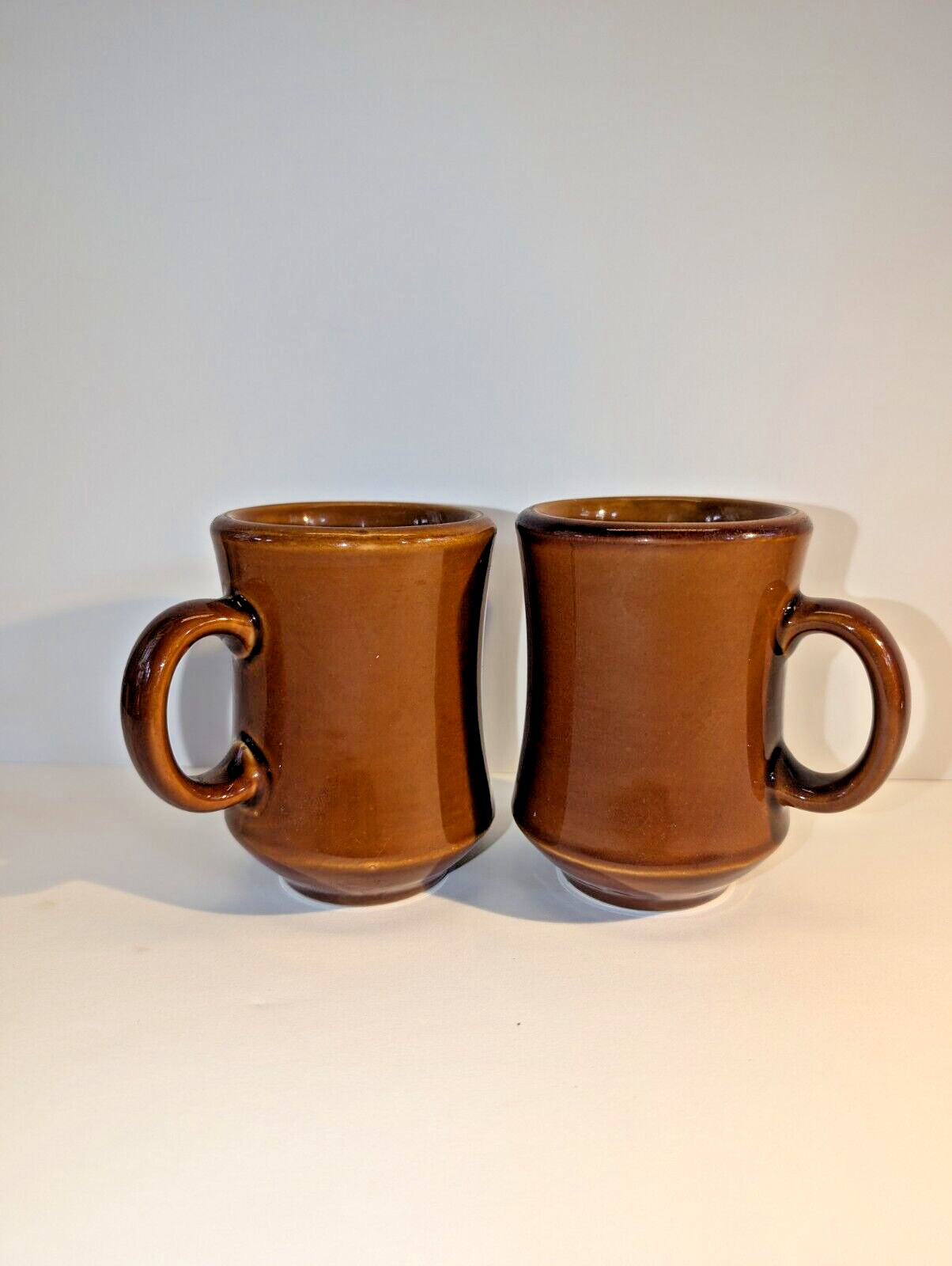 Pair Vintage Crestware Brown 6 oz  Bell Curved Heavy Thick Diner Coffee Mugs