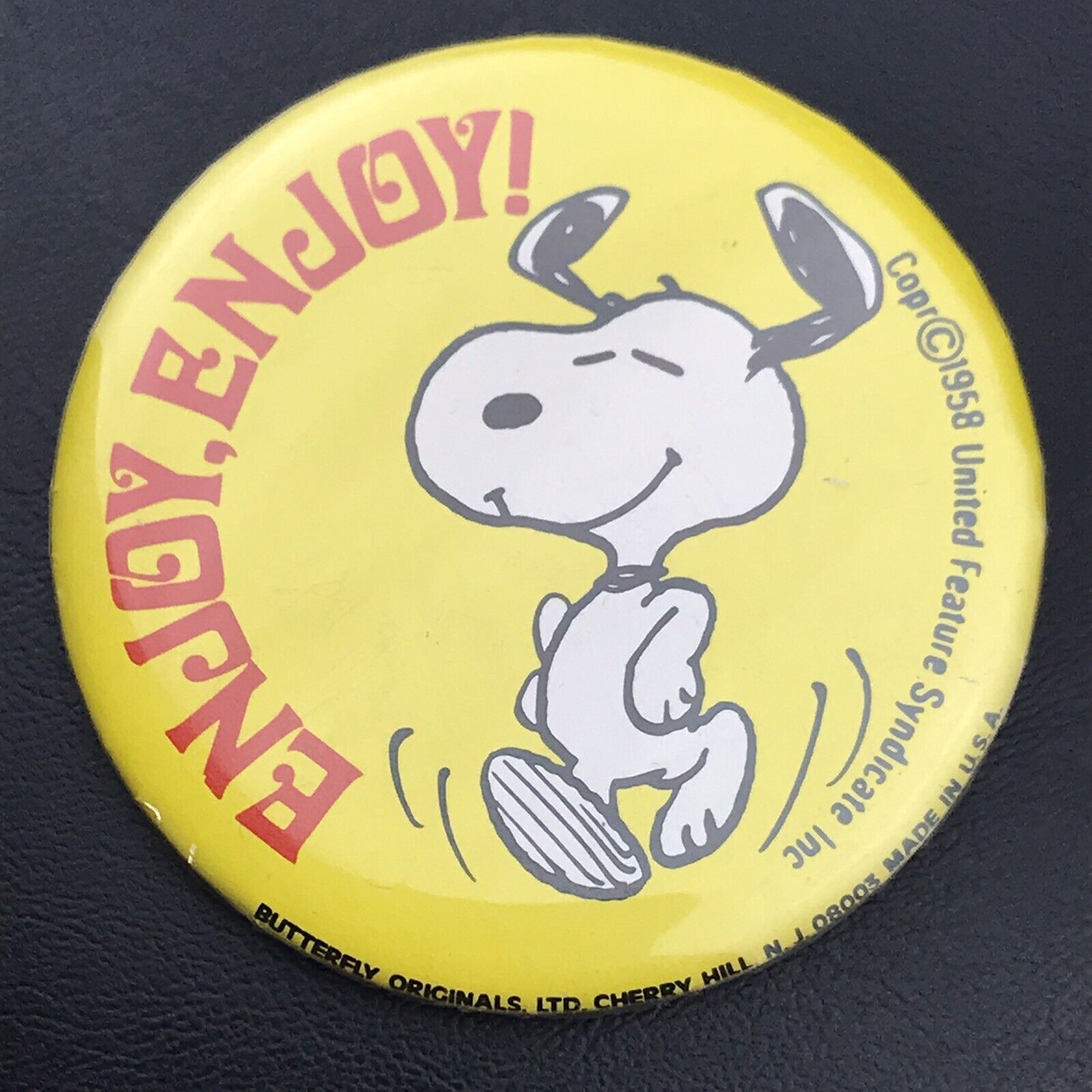 Snoopy Charlie Brown Peanuts Pin Button Vintage Pinback Dancing 1958