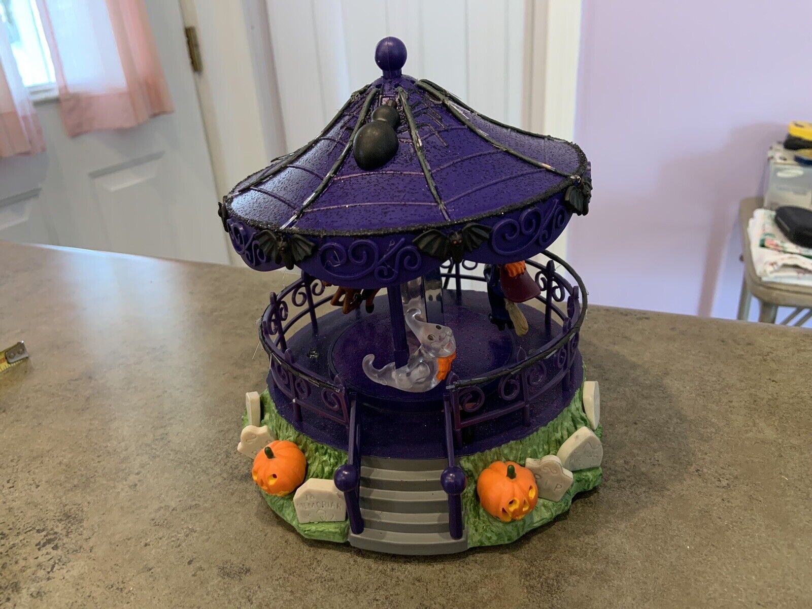 2008 Avon Halloween Light Up Moving Carousel With Spooky Sounds Not Tested Read