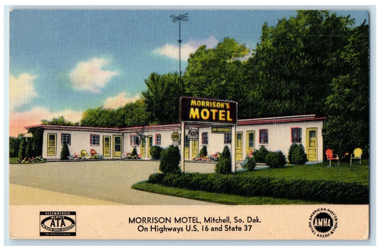 c1940\'s Morrison Motel Exterior Roadside Mitchell South Dakota SD Trees Postcard