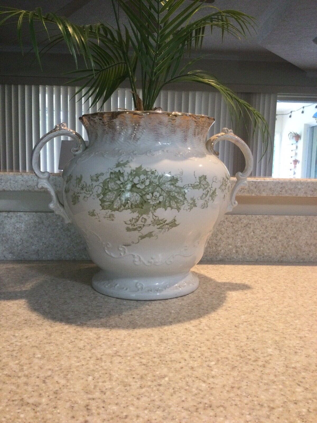 Royal Wedgwood Semi Porcelain England Large Urn/Vase