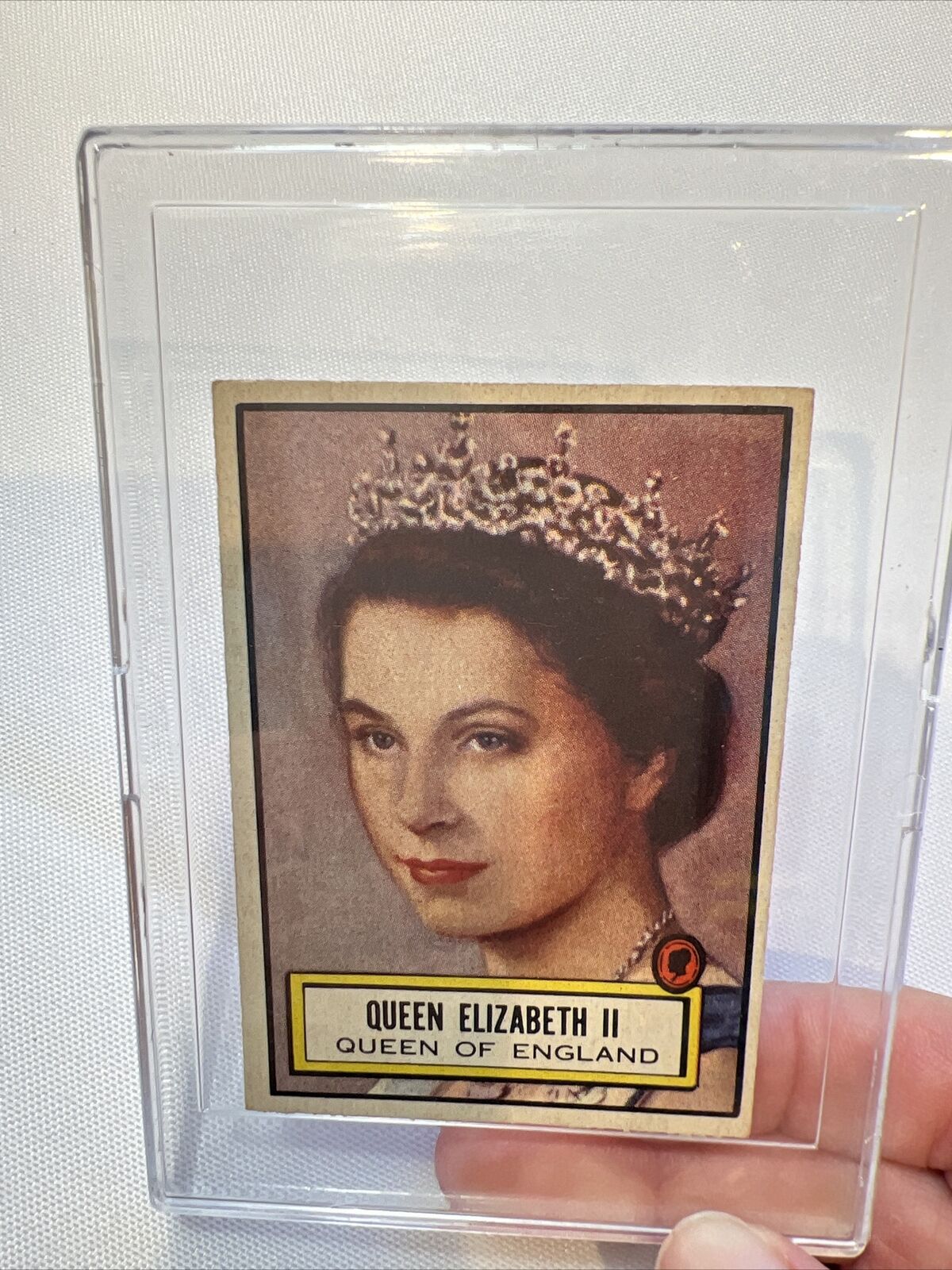 1952 Topps Look 'N See #104 Queen Elizabeth II