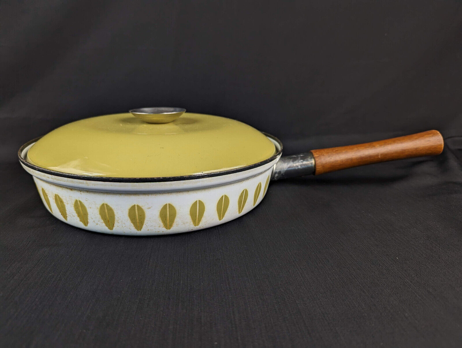 Vintage Mid Century Cathrineholm Lotus Enamelware Skillet Frying Pan Cookware