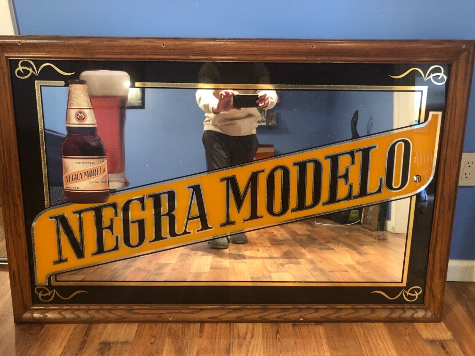 ✨ Vintage Negra Modelo Beer Sign/Mirror/Man-cave Must Have**