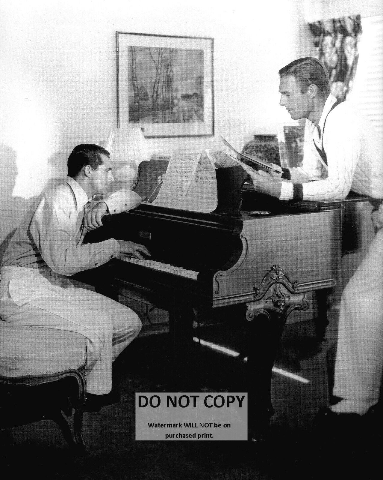 CARY GRANT AND RANDOLPH SCOTT HOLLYWOOD LEGENDS - 8X10 PUBLICITY PHOTO (EP-981)