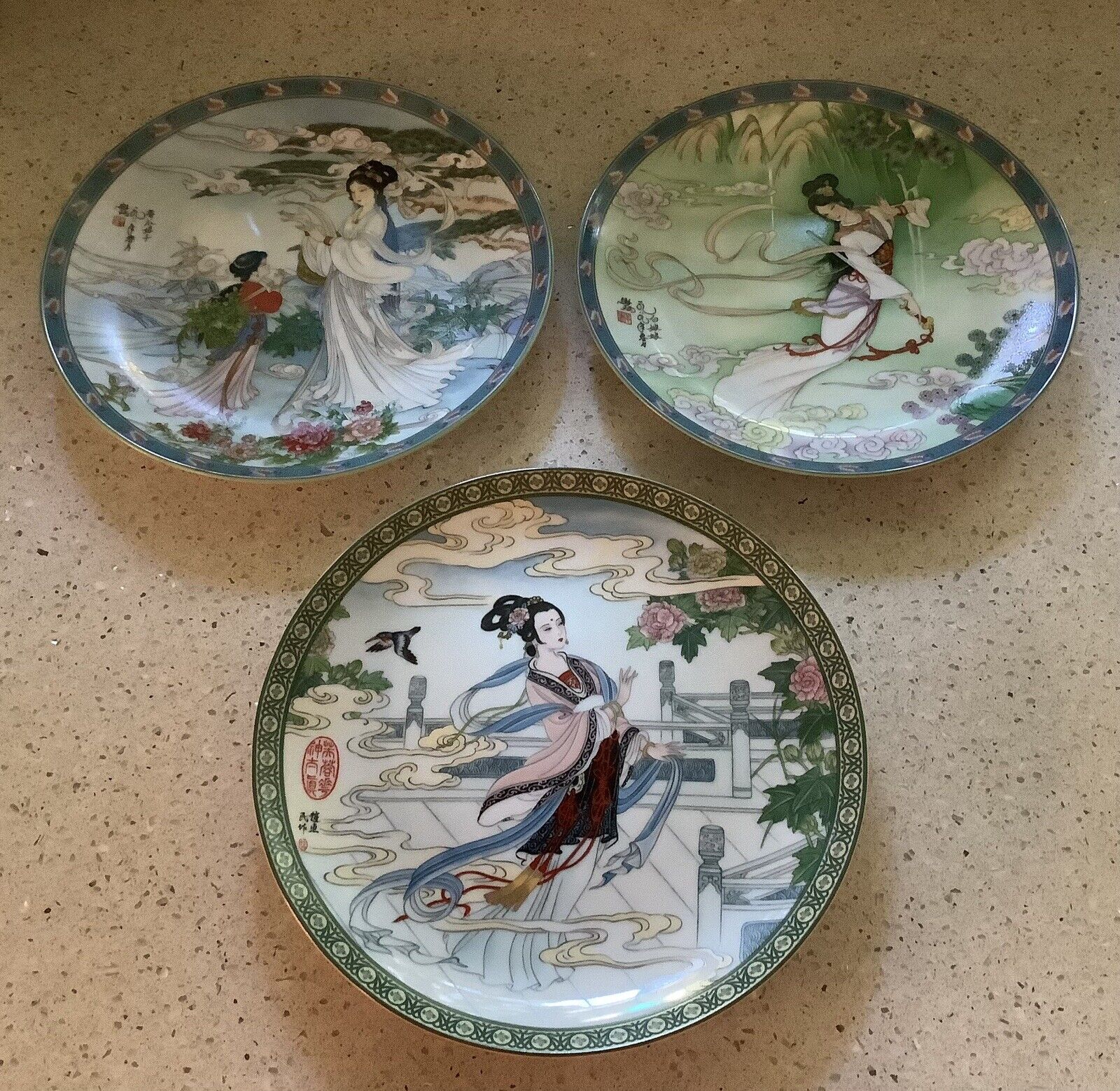 Set Of 3 Vintage Imperial Jingdezhen Porcelain Decorative Plates, 1989/1990/1991