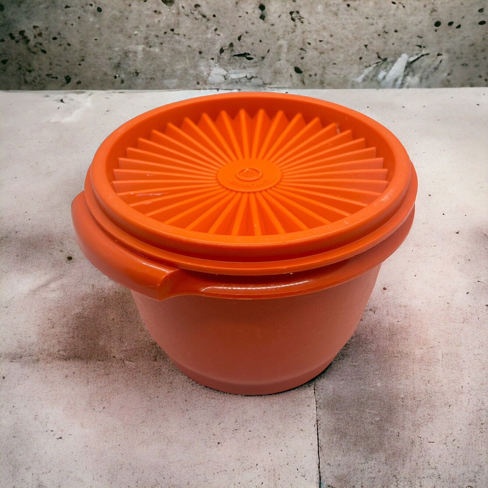 Vintage Tupperware Orange Bowl 886-22 w/ Lid Made in USA