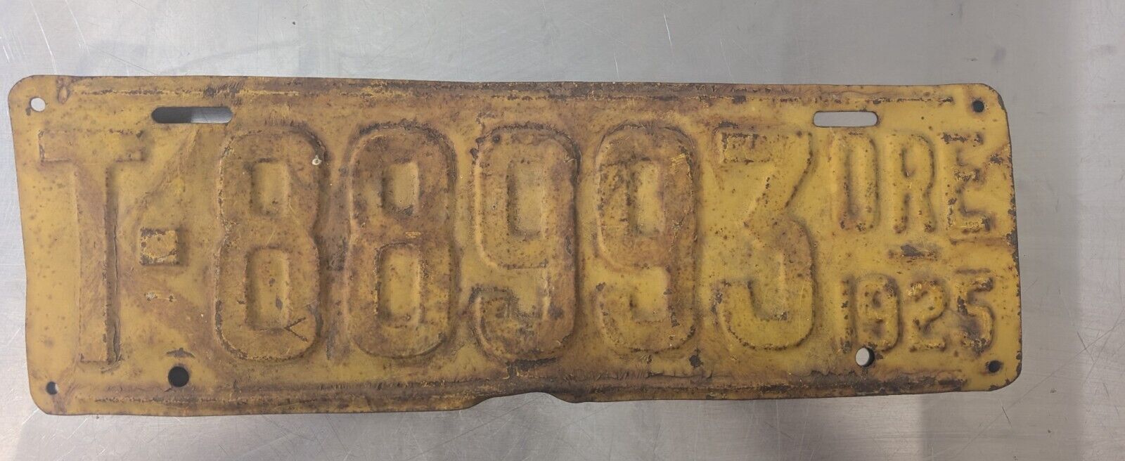 1925 Vintage Oregon License Plate,  Ruff  Condition. T-88993