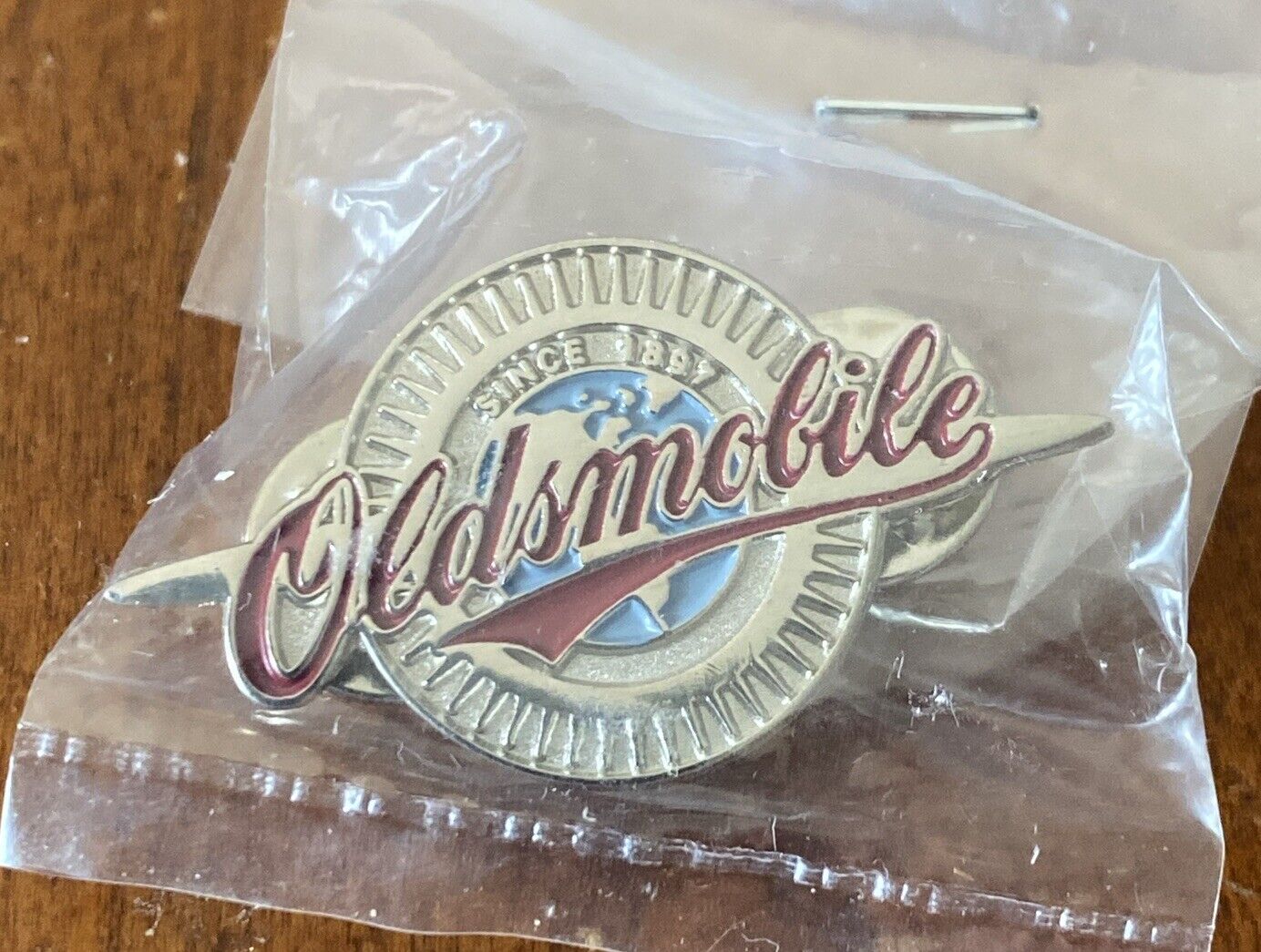 NEW Oldsmobile Since 1897 Logo Hat Lapel Pin RARE General Motors Old Stock