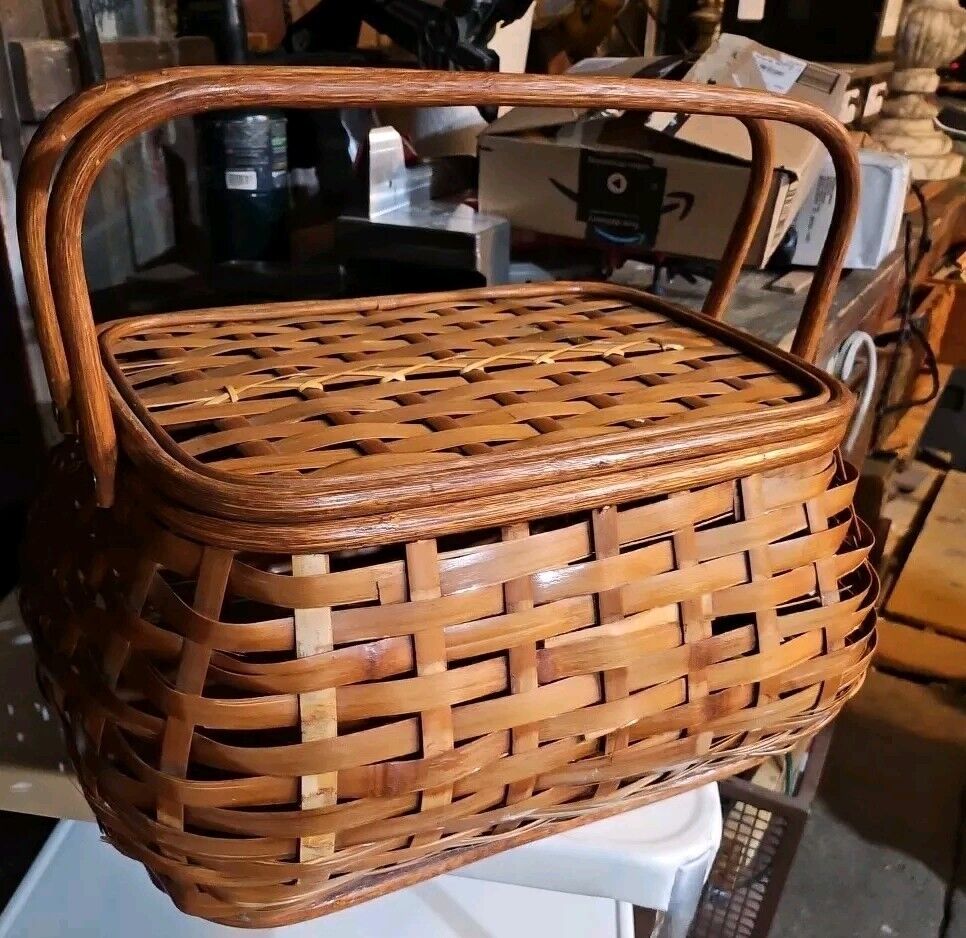 Vintage Asian Bamboo Rattan Lidded Picnic Basket Handles Storage 10x20