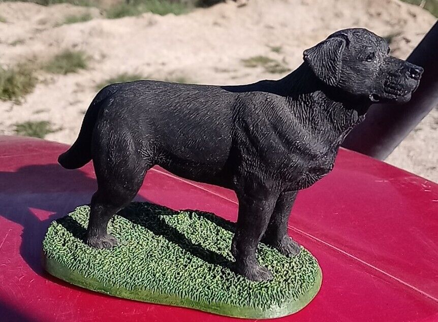 Living Stone Vintage Black Labrador Retriever On Grass Pedestal No Flaws USA