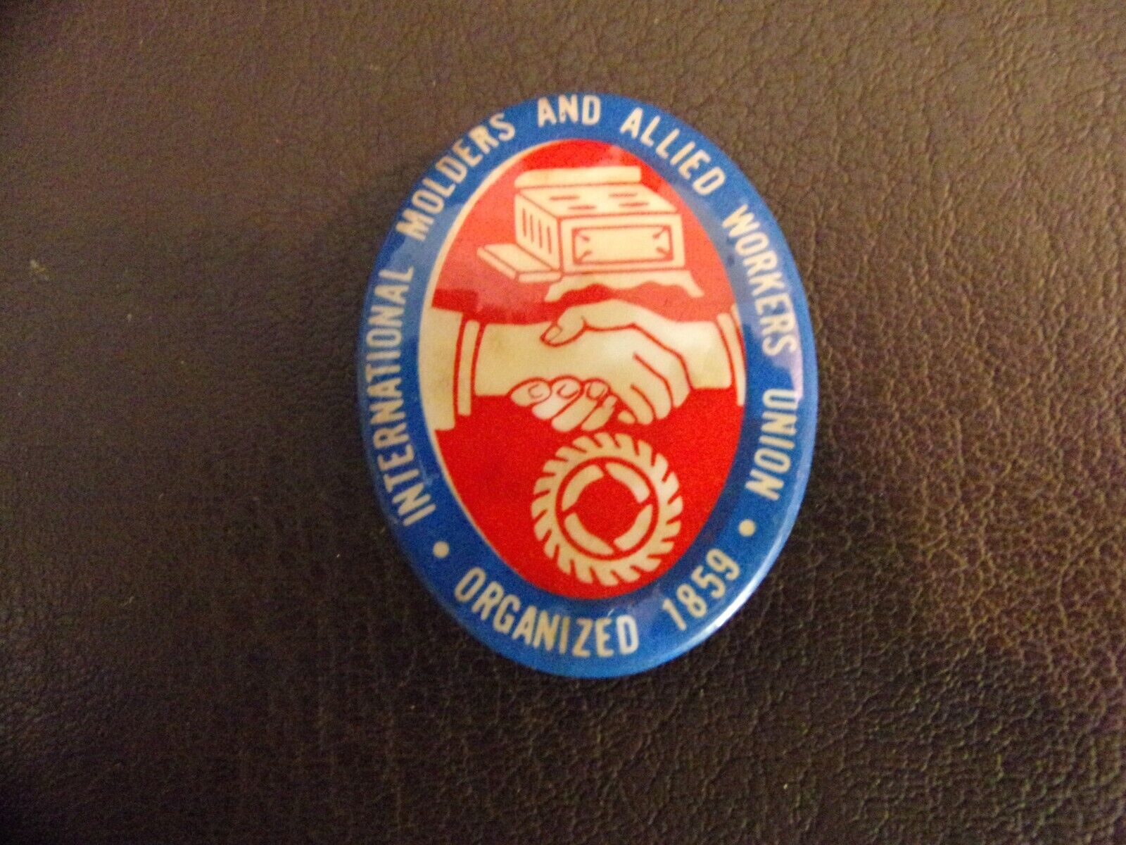 Vintage Union Pin International Molders And Allied Workers Union