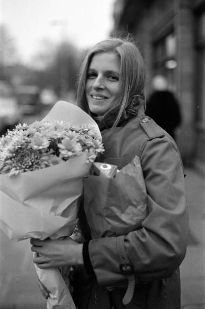Linda Eastman pictured in London on 8th December 1968 Linda Ea- 1968 Old Photo