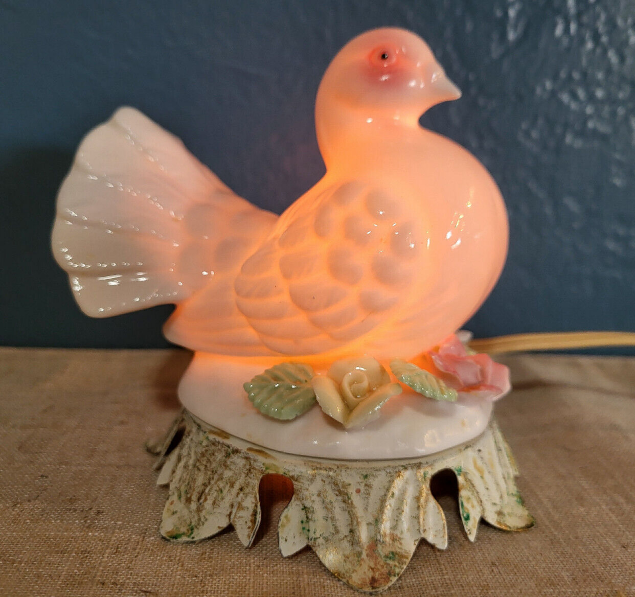 Alladdin Giftware Lamp Painted Dove Cottagecore Farm Vintage