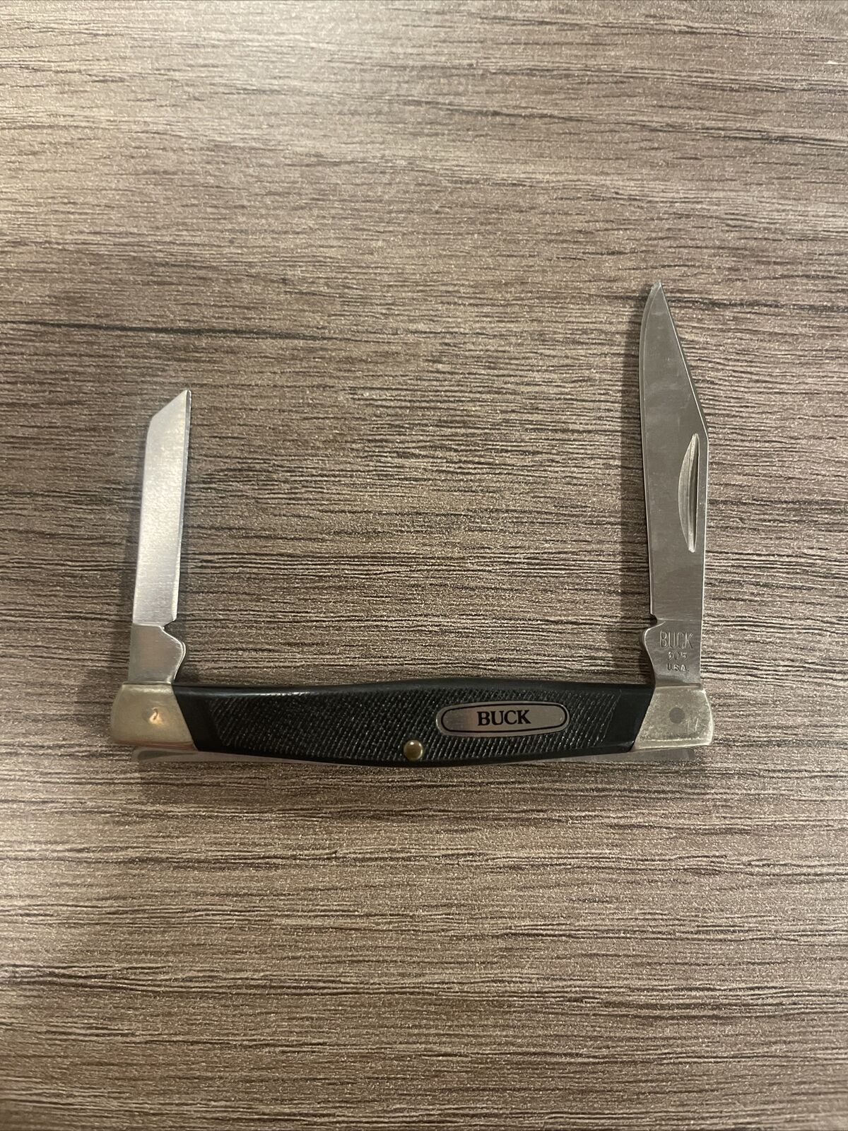 VINTAGE PRE DATE CODE BUCK 305 LANCER KNIFE USED IN BOX   D10