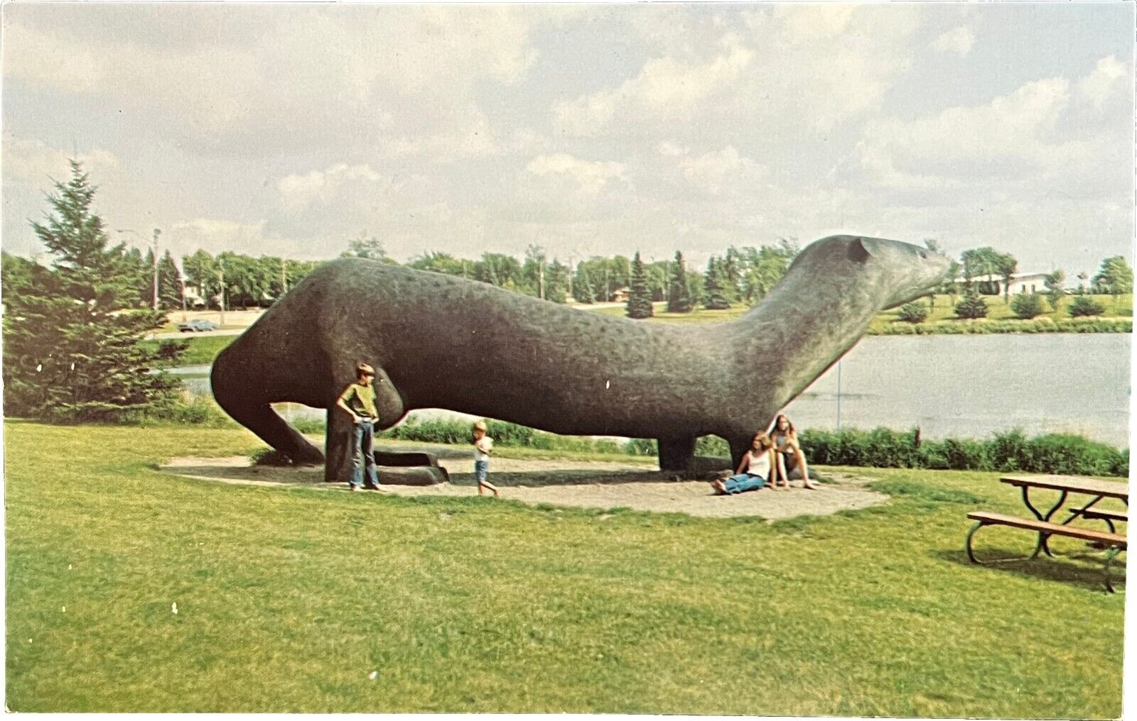 Fergus Falls, Minnesota, World's Largest Otter, Adams Park, vintage postcard