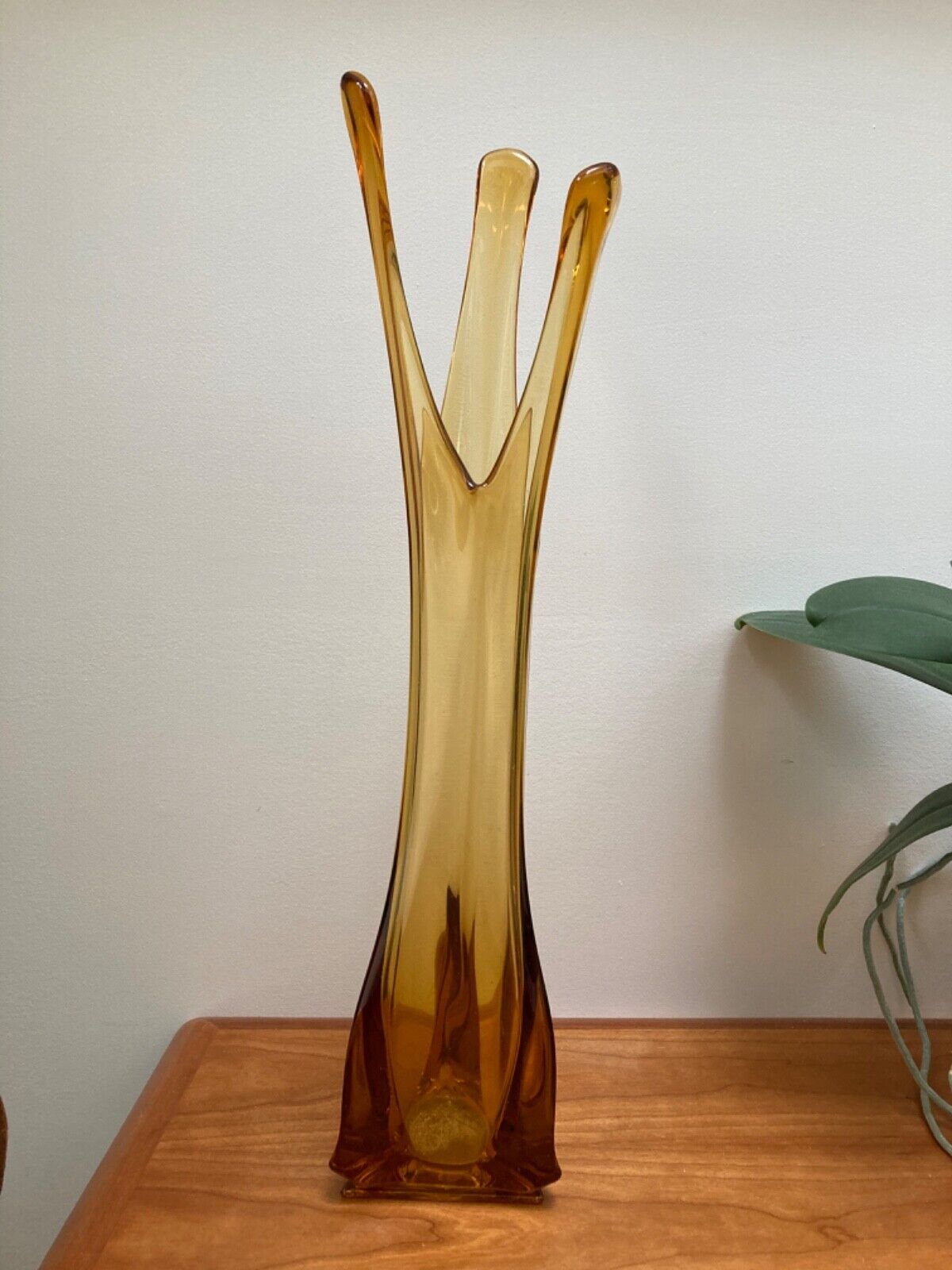 Viking Rare MCM Yellow Amber glass 3 Finger Swung Artisans made Large Vase