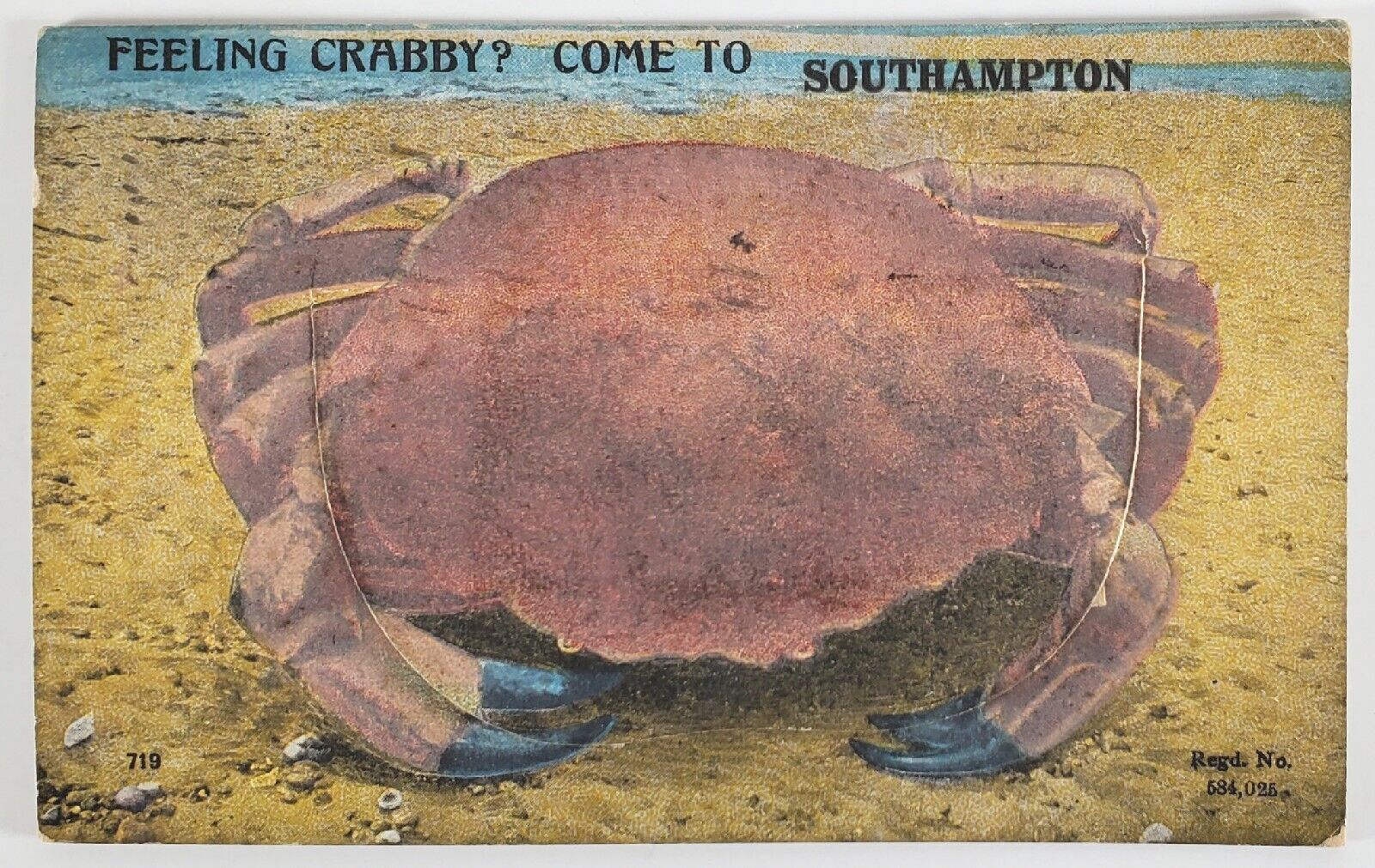 Southampton England Crab On Beach Pull Out Mini Views Novelty Postcard M28