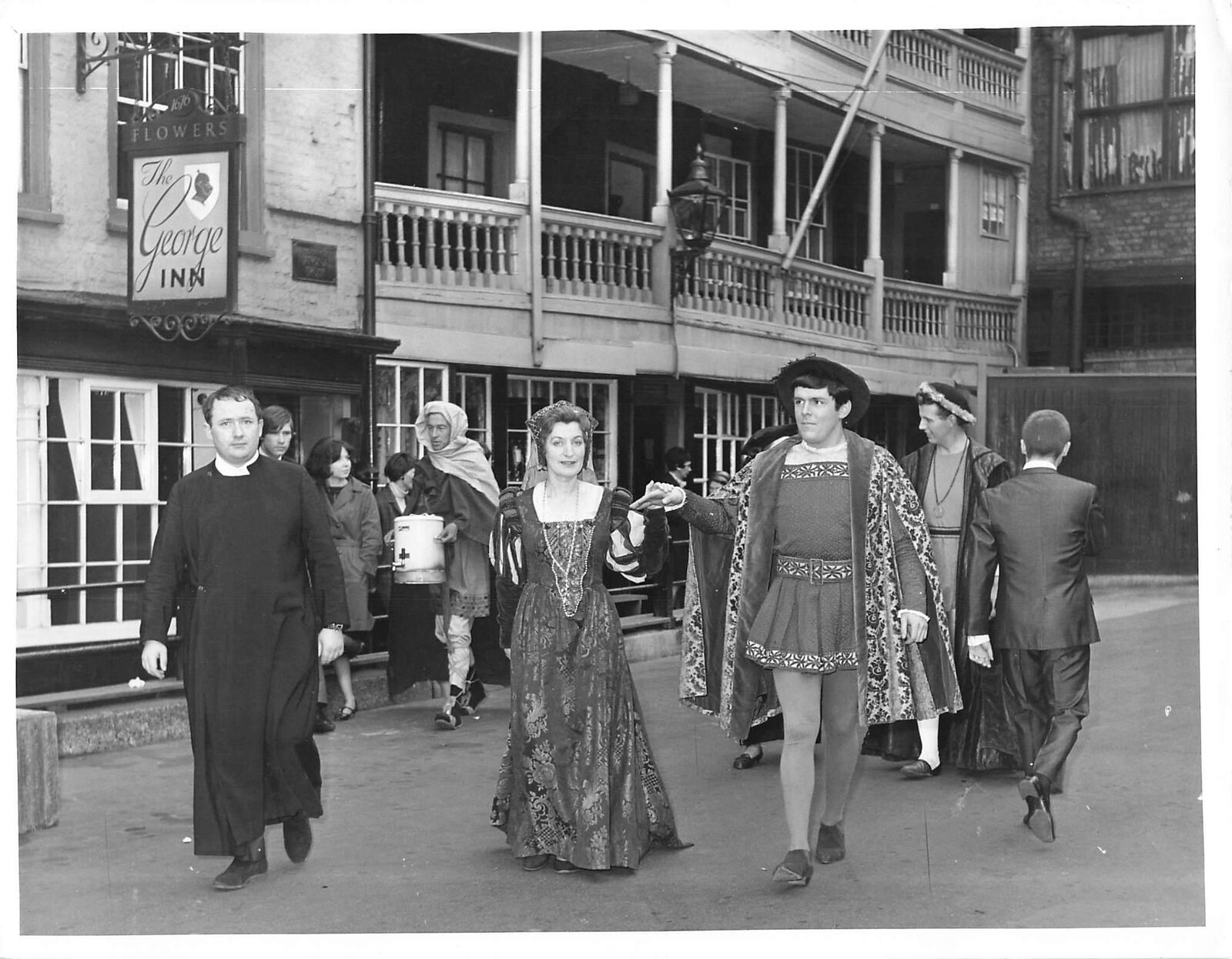 1966 Press Photo MERCHANT OF VENICE Drama Group George Inn performance festival