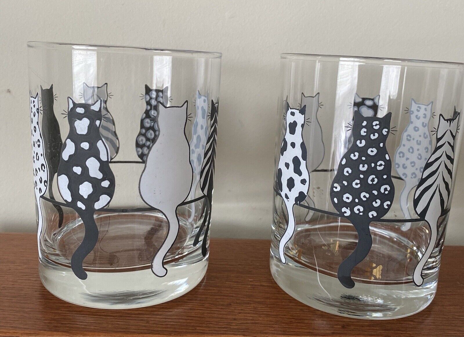 Cocktail Glasses Black & White Cats Gold Paw Prints Vintage 7O’s Novelty Barware