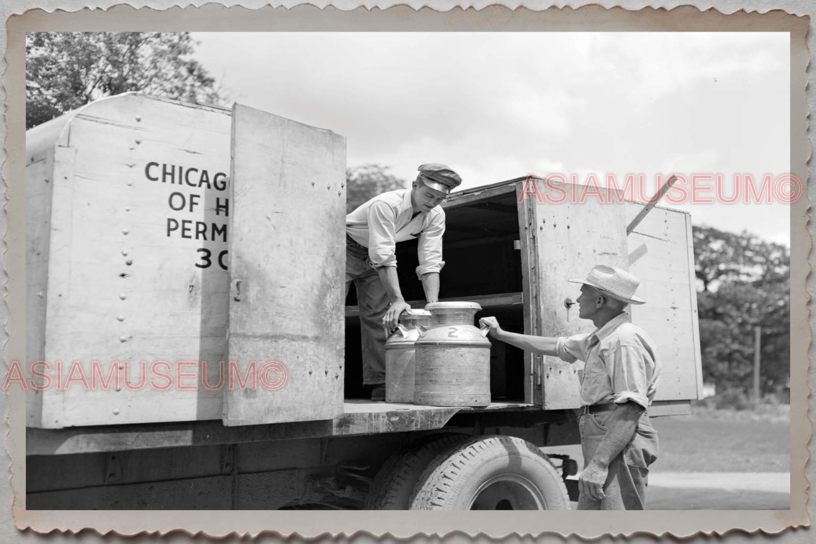 50s HUNTLEY MCHENRY KANE ILLINOIS WORKER MILK TRUCK VINTAGE USA Photograph 11430
