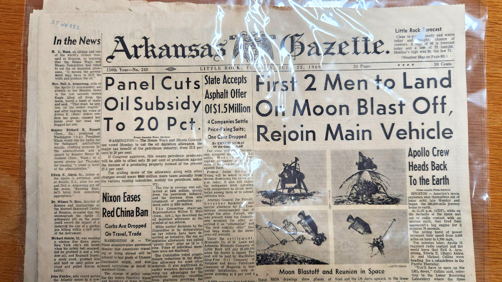 Arkansas Gazette July 22 1969 Apollo crew return from moon, Nixon & China