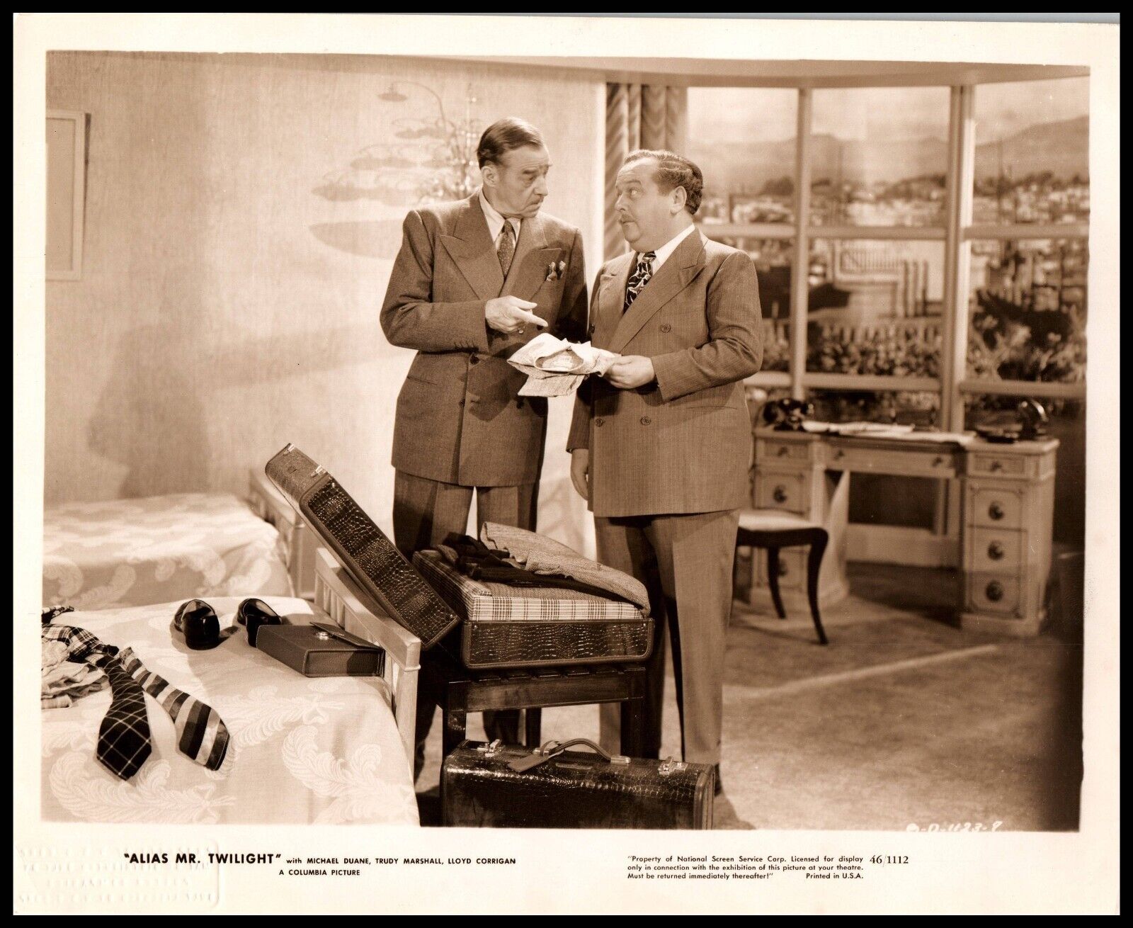 LLOYD CORRIGAN + WILLIAN AUSTIN IN ALIAS MR. TWILIGHT (1946) ORIGINAL  PHOTO E 1