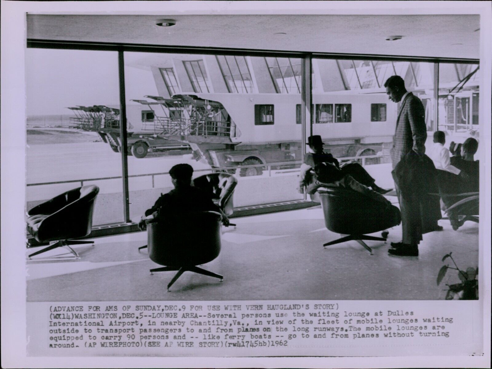 LG819 1962 Wire Photo LOUNGE AREA Dulles International Airport Travel Tourism