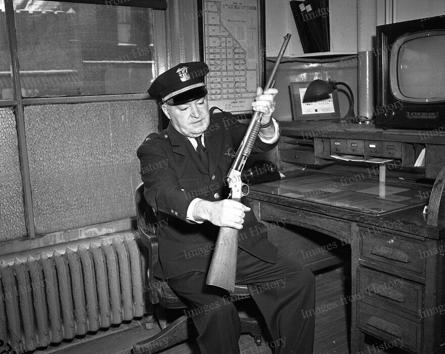 8x10 Print Chicago Police Officer Holding Evidence 1950 #CRMP