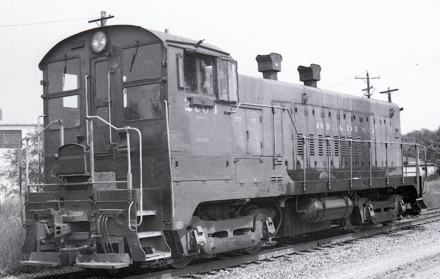 RDG reading SW-1200 2704 original mounted railroad negative