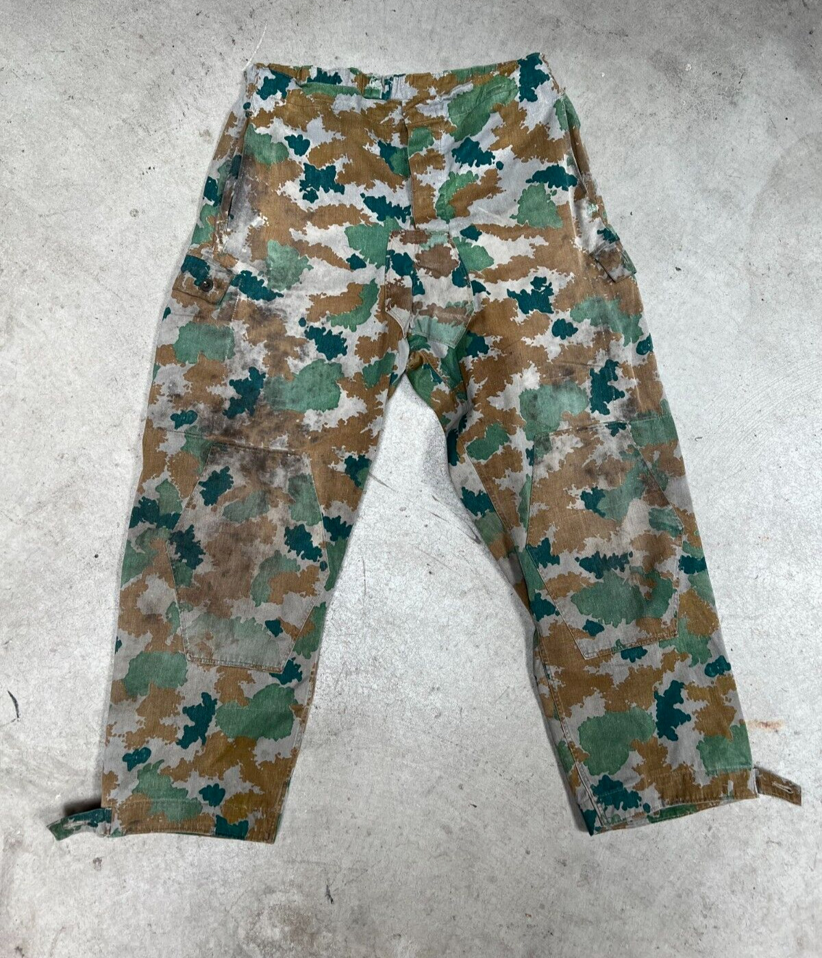 Rare Army Military Trousers East Germany Flachentarn Blumentarn Size L (M48