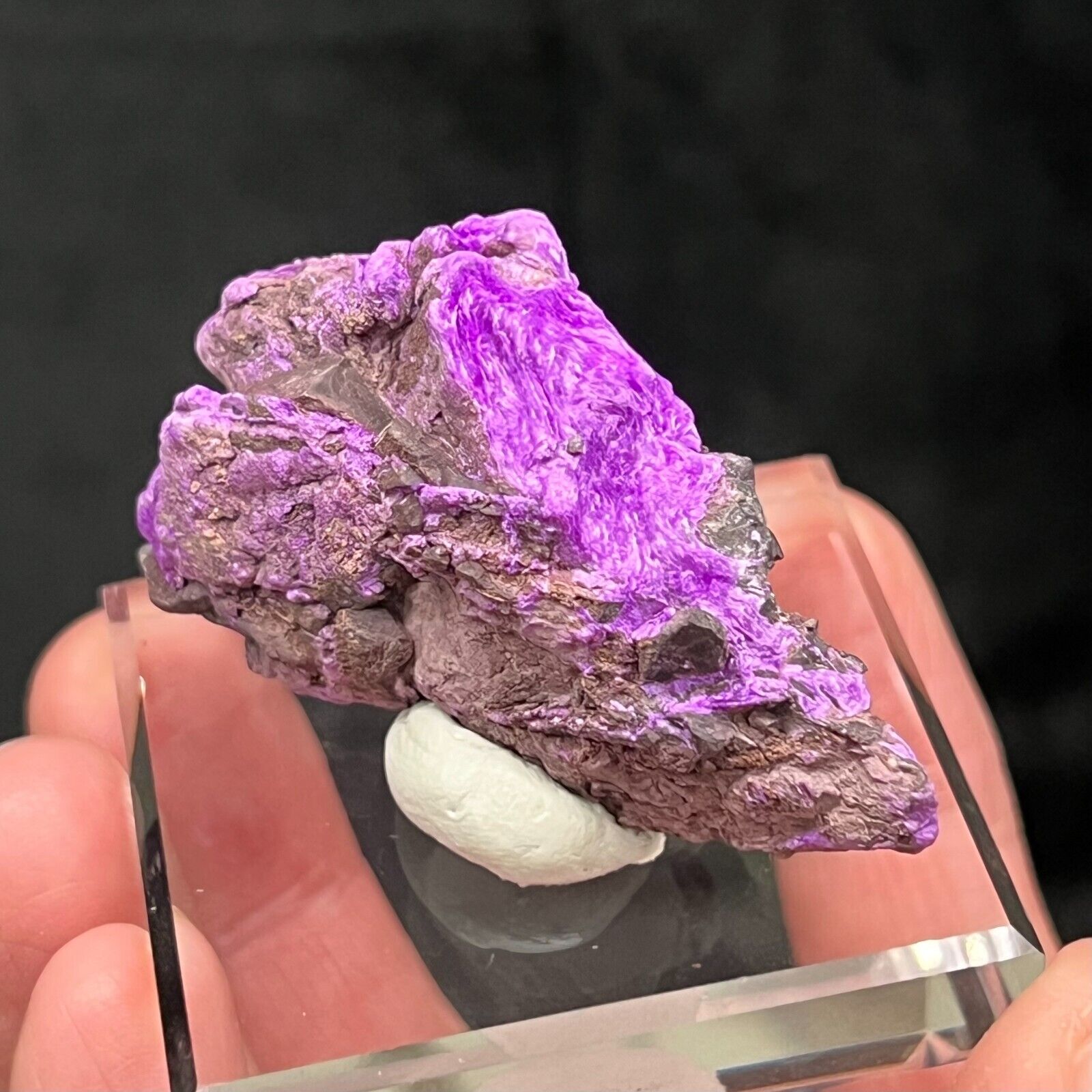 Rare Fibrous Sugilite Gorgeous Chatoyant N'Chwaning 43g