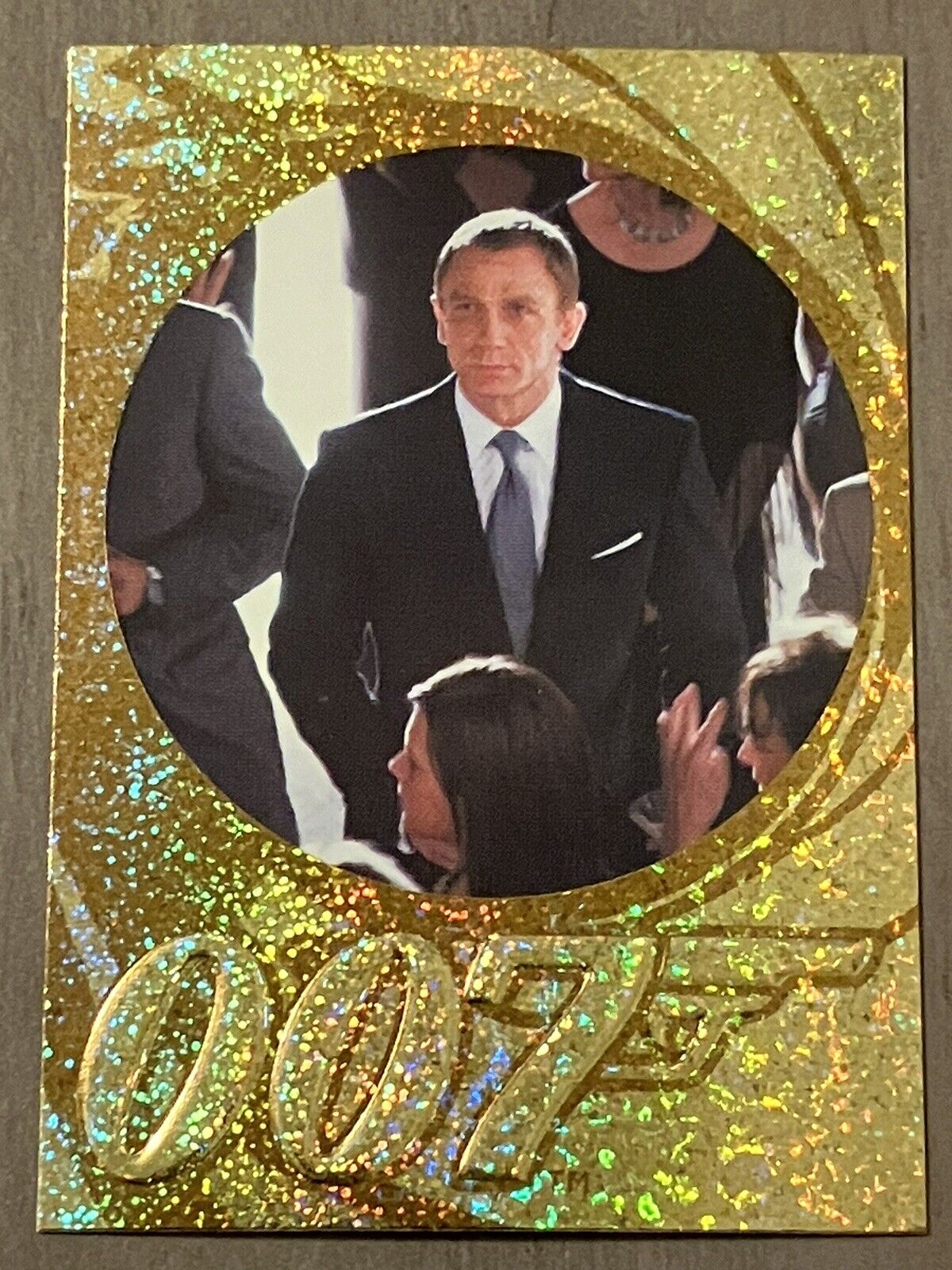 Daniel Craig As Bond. James Bond 007 GOLD SPARKLE SP Parallel Card. Quantum Of