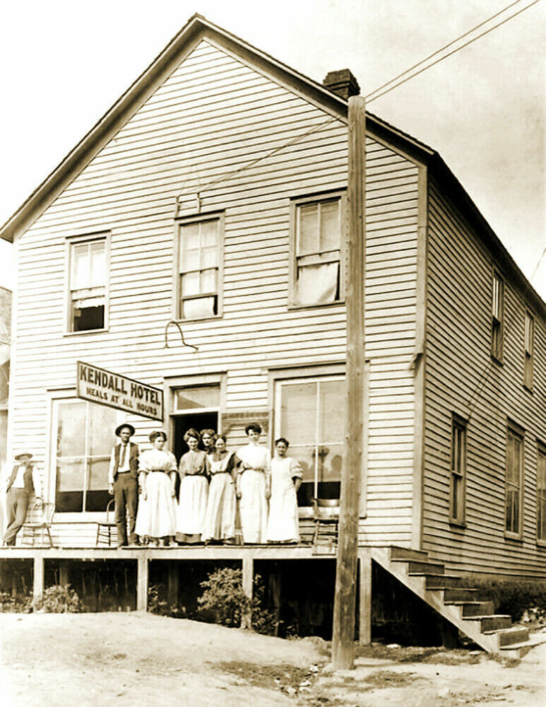 1910 Kendall Hotel, Kendall, Montana Vintage Photo 8.5\