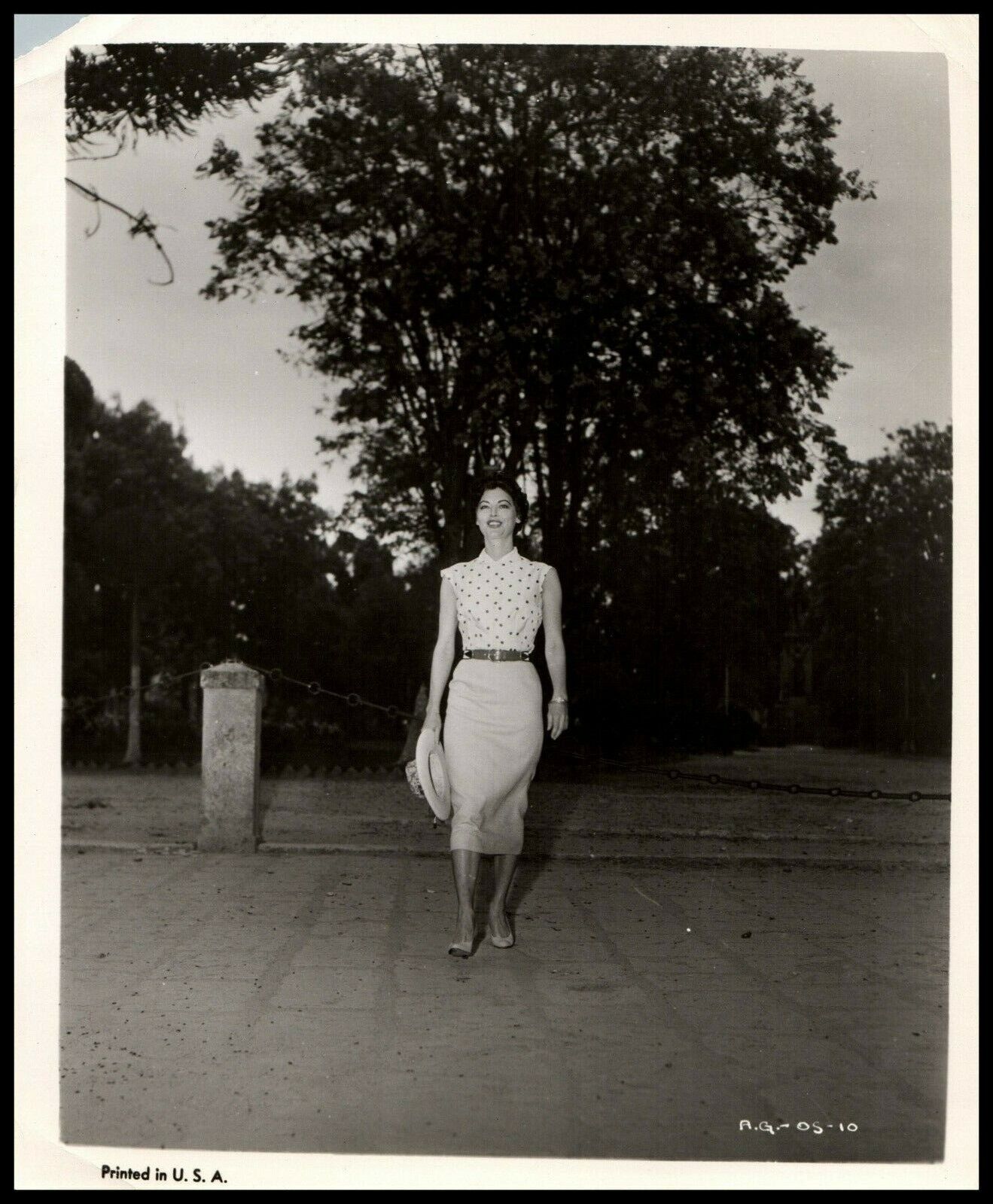 Sultry Bombshell Femme Fatale Ava Gardner STYLISH POSE ORIG 1950s PHOTO 503