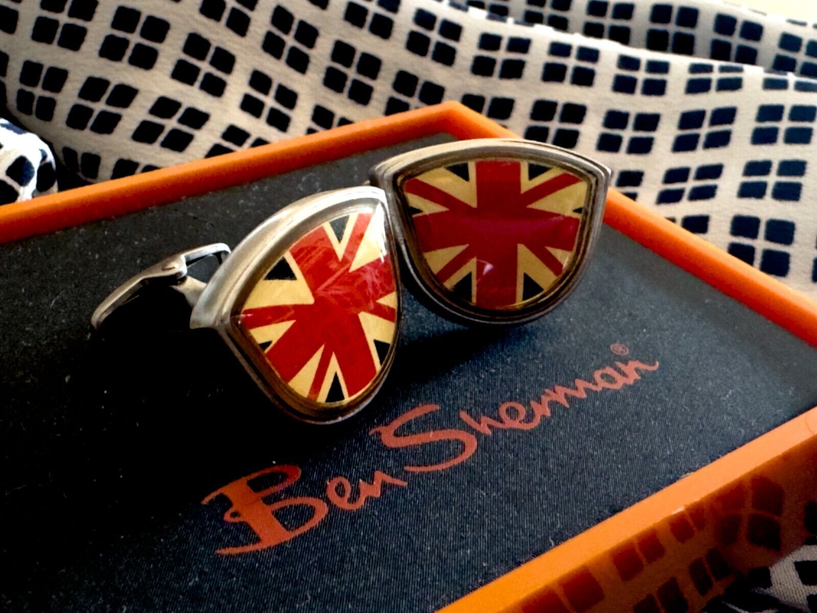Ben Sherman Cufflinks featuring the iconic English flag emblem – collectable