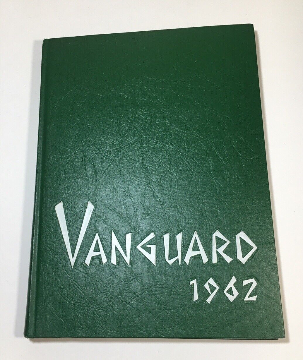 1962 VANGUARD YEARBOOK ROCKLAND COMMUNITY COLLEGE SUFFERN NY.