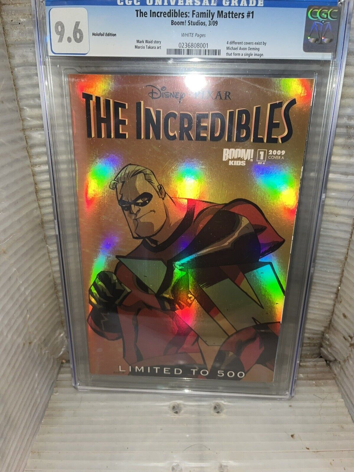 The Incredibles: Family Matters #1 CGC 9.6 (2009) Foil NEAR MINT  LTD 500