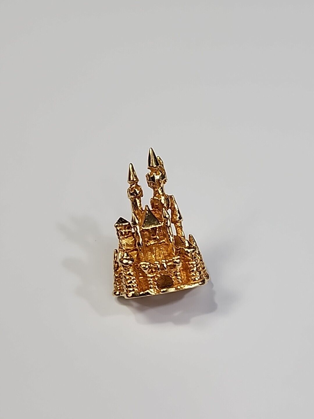 Disneyland Sleeping Beauty Castle Tie Tack Pin 14K Gold W.D.P. Extremely RARE