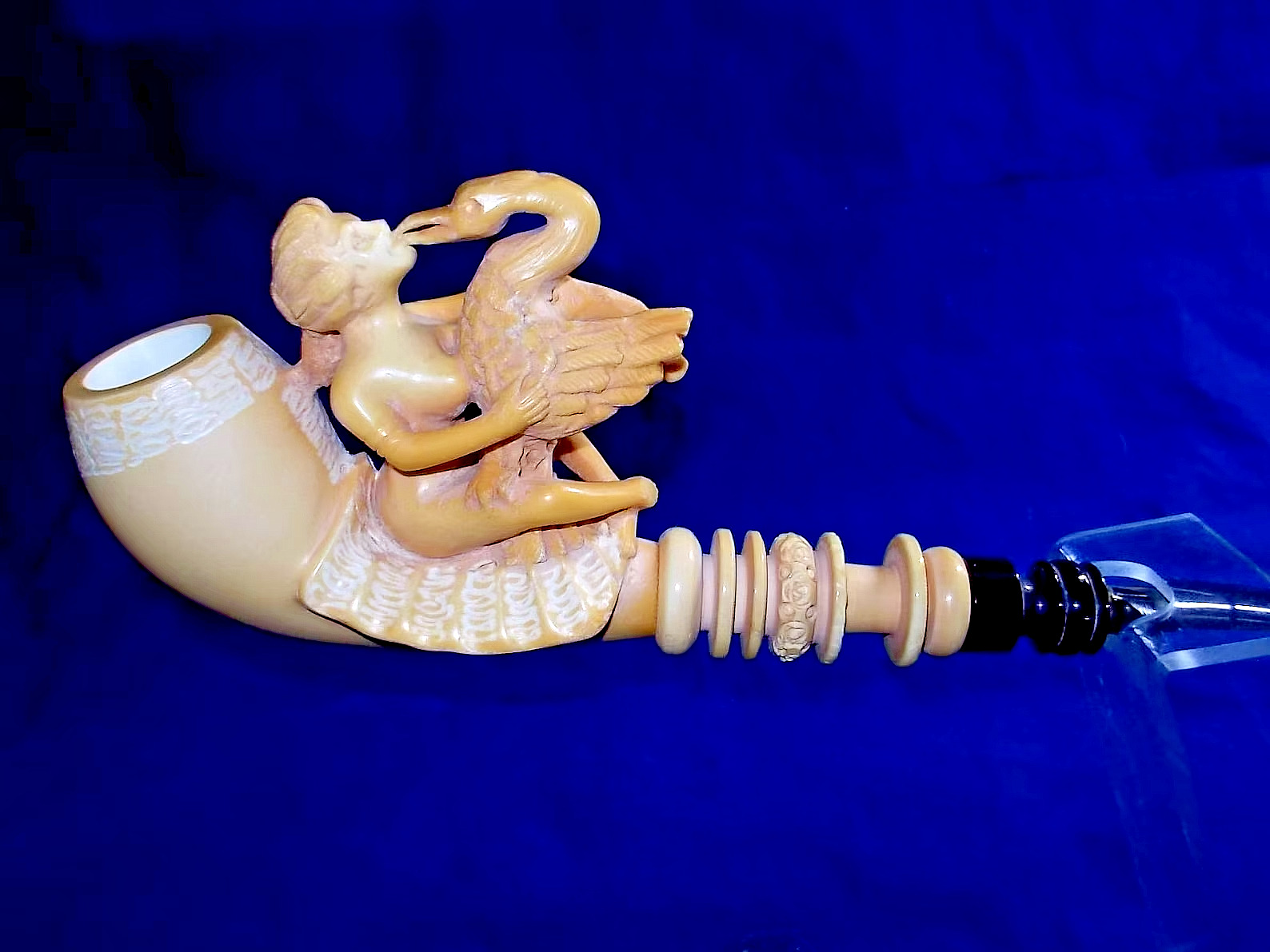 ✔️VINTAGE MEERSCHAUM PIPE Depicting  the Myth of Leda and the Swan 1890-1920 -2