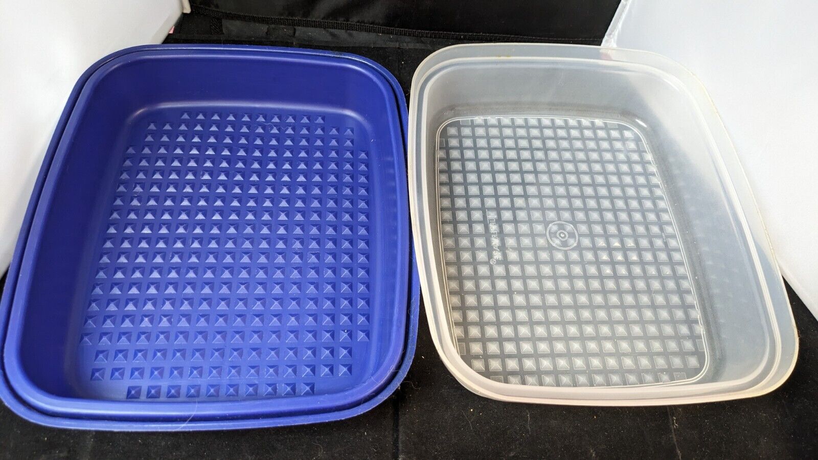 Tupperware Large Meat Marinade Container Blue w/ Lid 1295-8 1294-7 Season Serve