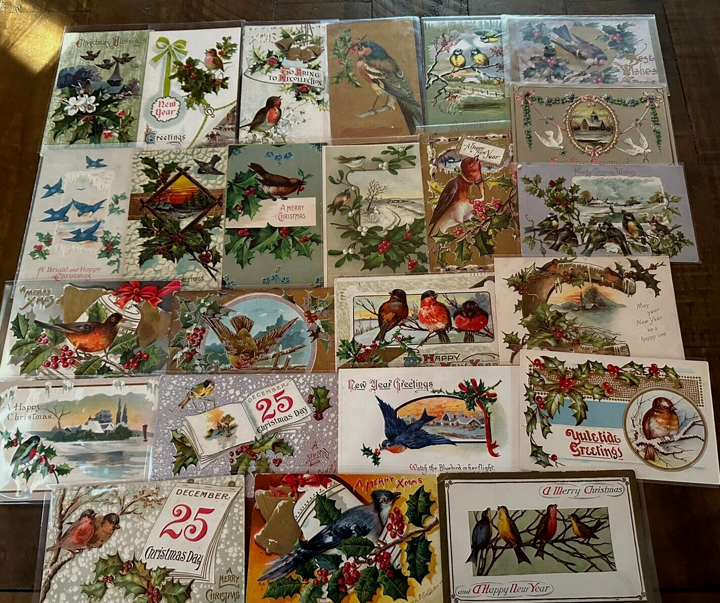 Lot of 25 Vintage~CHRISTMAS & NEW YEAR  POSTCARDS with Birds-In Sleeves~h815