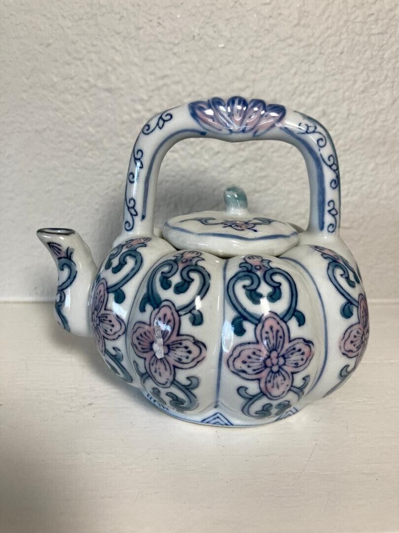 Tiny Teapot Perfect w/a Fixed Handle & Adorable Top Painted Blue & Pink