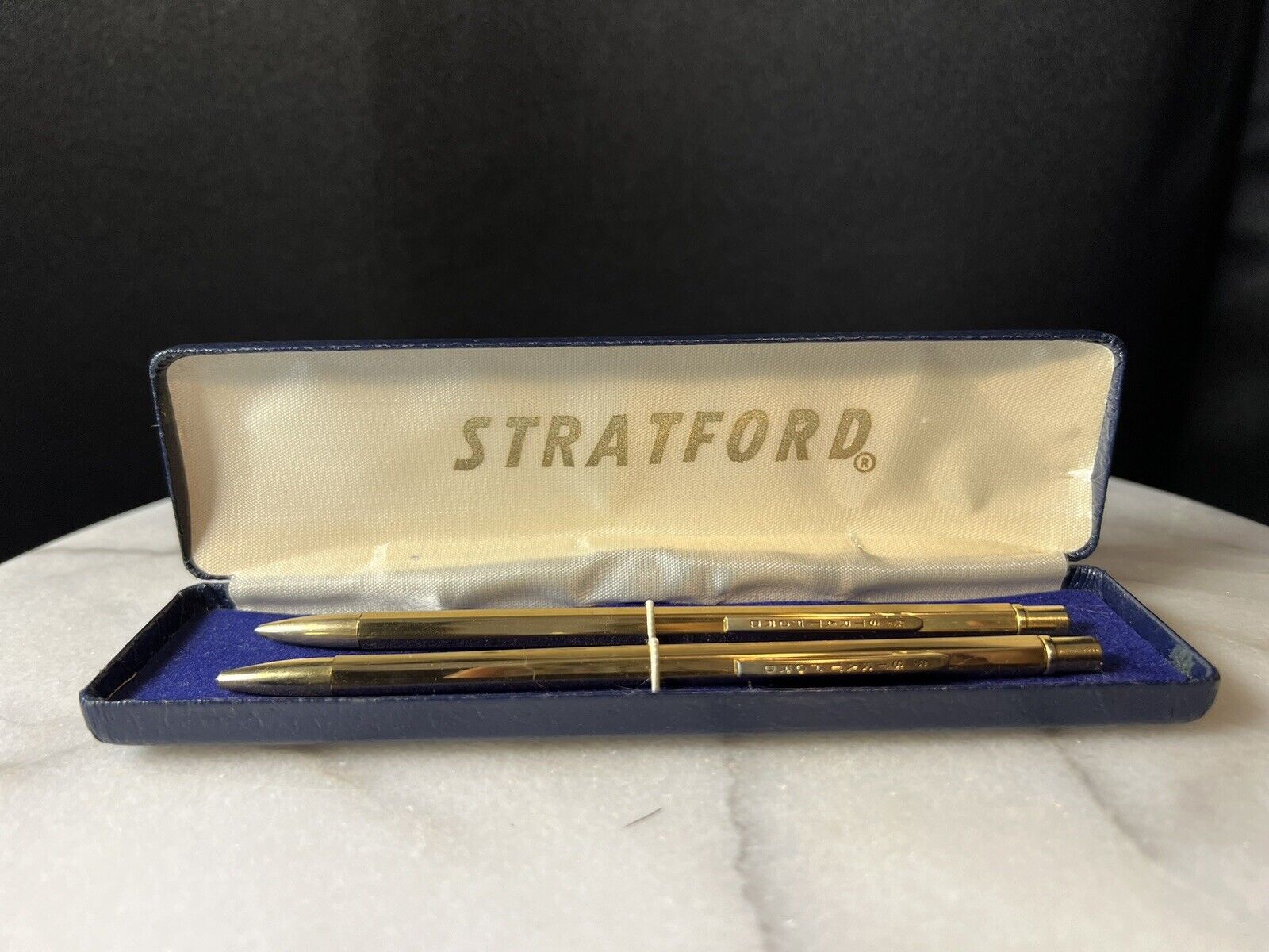 VINTAGE GOLD COLORED STRATFORD PEN AND MECHANICAL PENCIL SET IN BOX
