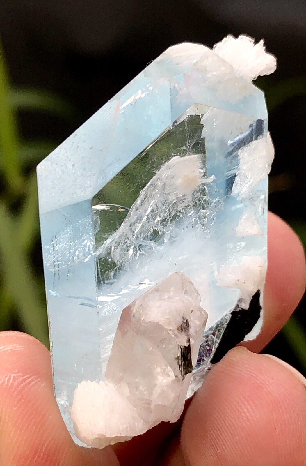 Top Class Aqumarine Crystal Combine With Quartz And Fieldspher