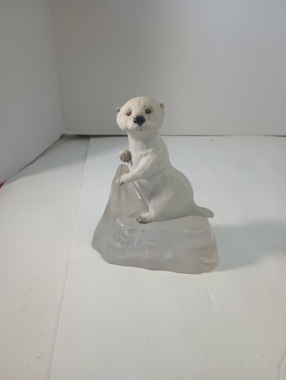 VTG 1988 Franklin Mint Humane Society Snow Pup Seal Figurine With Glass Ice Base