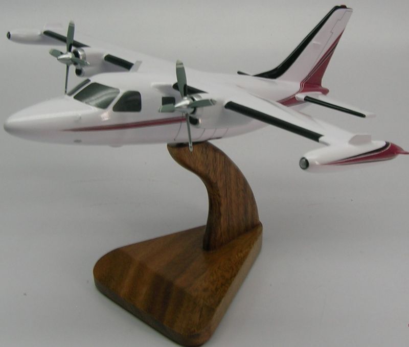 Mitsubishi MU-2B-40 Solitaire Airplane Desktop Wood Model Large 