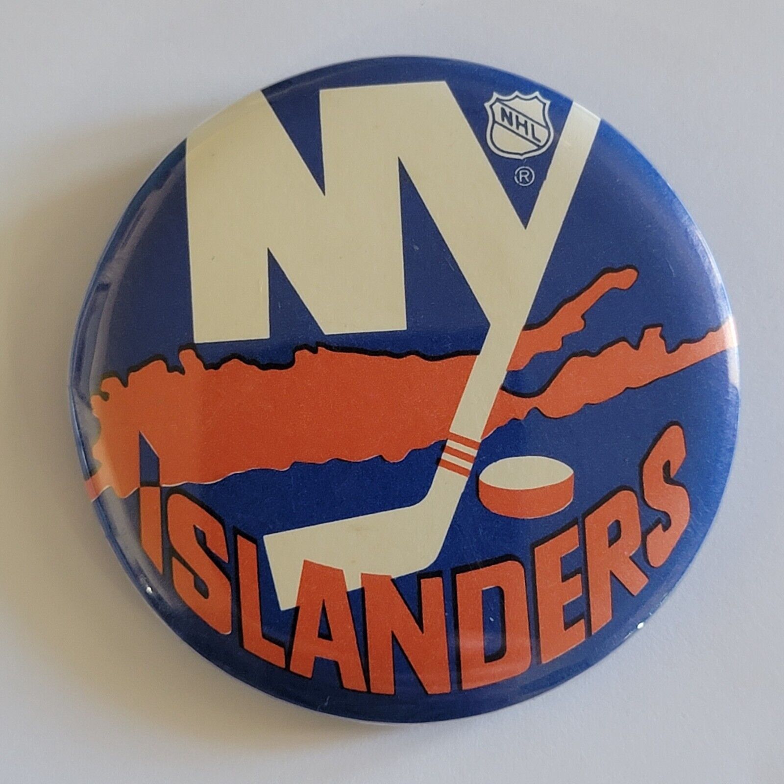 Vintage 1970's NY Islanders NHL Hockey Vintage Pin