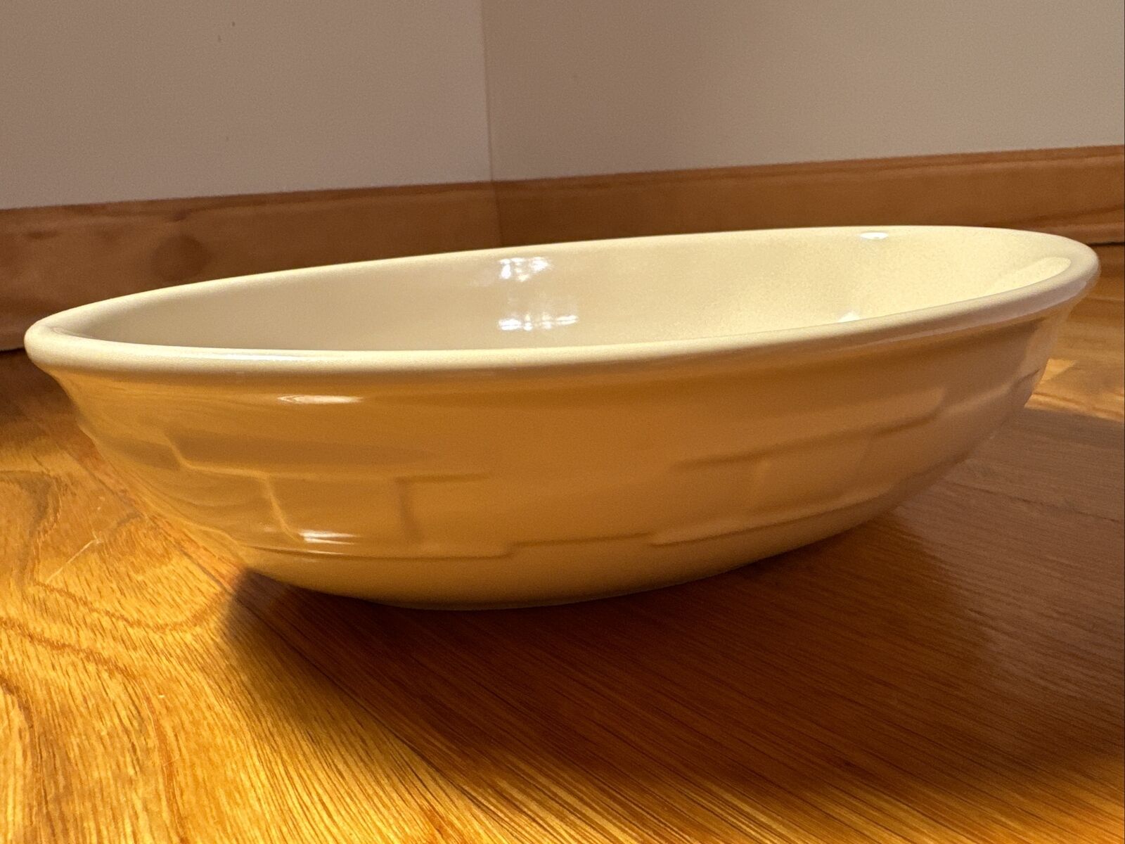 LONGABERGER WOVEN TRADITIONS IVORY POTTERY Oval Vegetable Serving Bowl 9 3/8”EUC